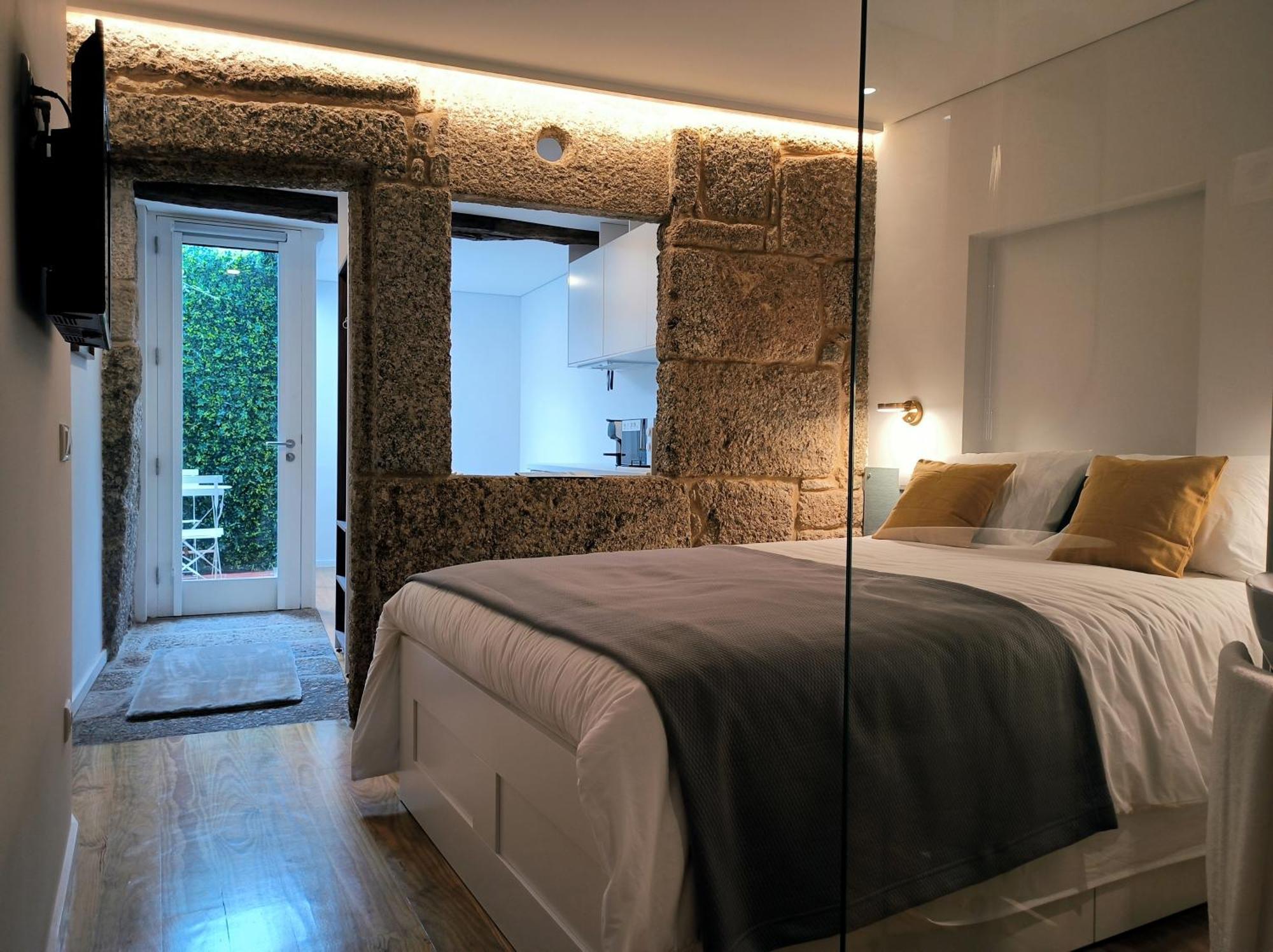 Domi Suites & Studios 吉马良斯 外观 照片