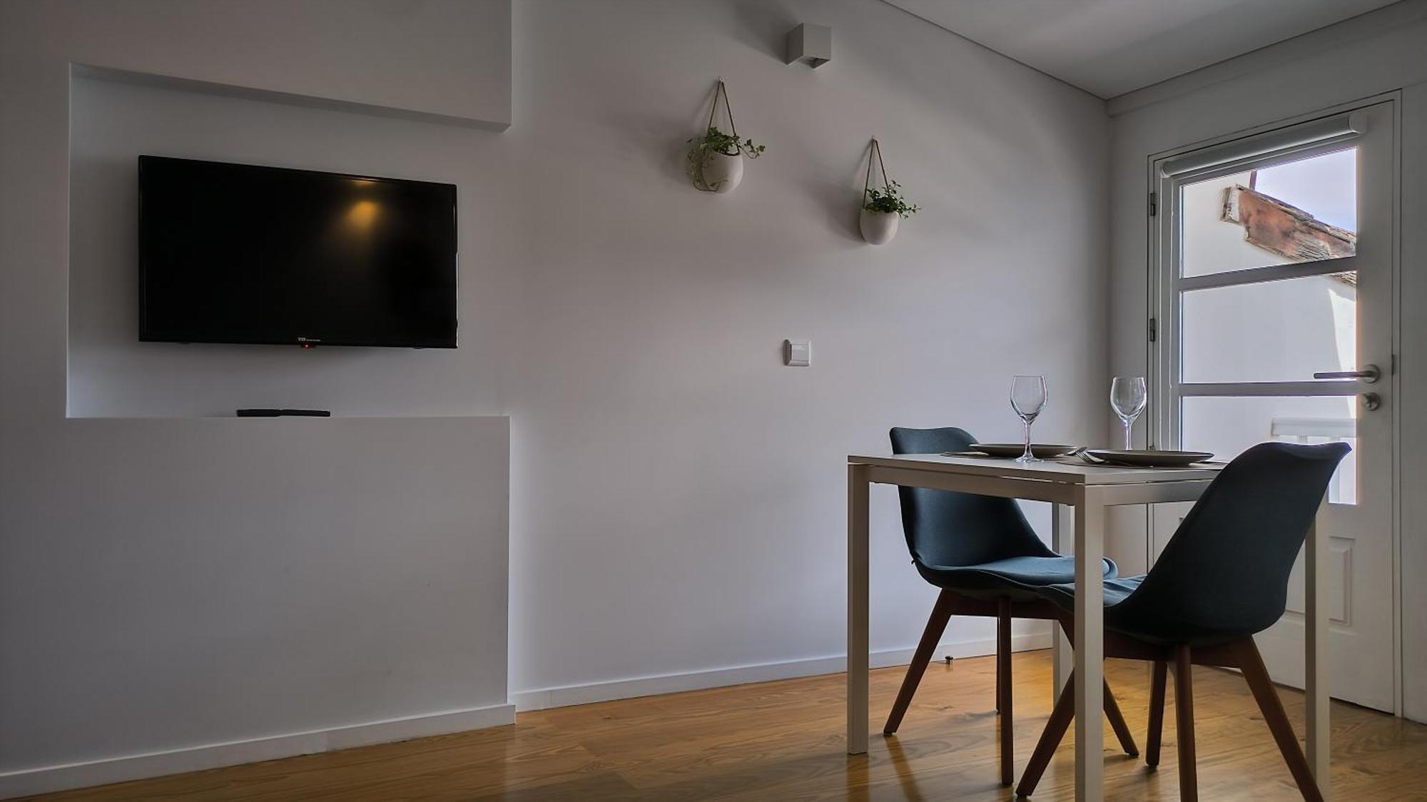 Domi Suites & Studios 吉马良斯 外观 照片