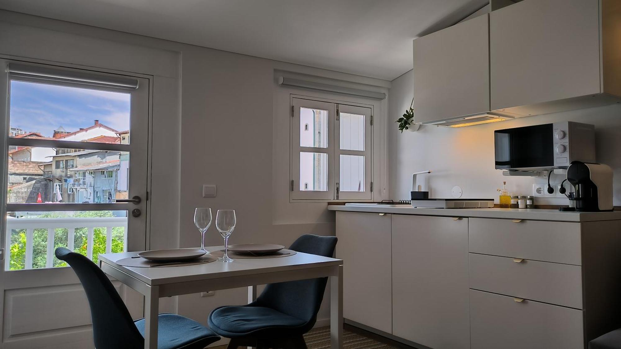 Domi Suites & Studios 吉马良斯 外观 照片