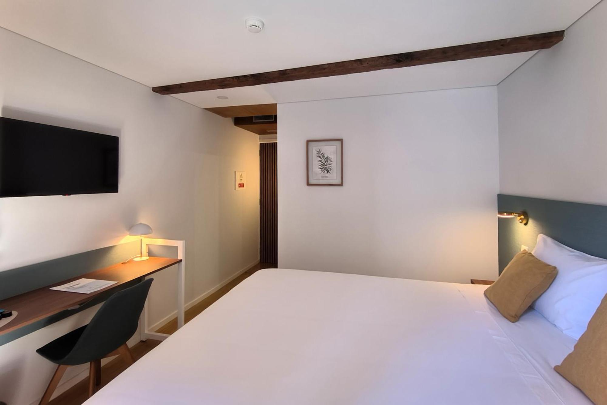 Domi Suites & Studios 吉马良斯 外观 照片